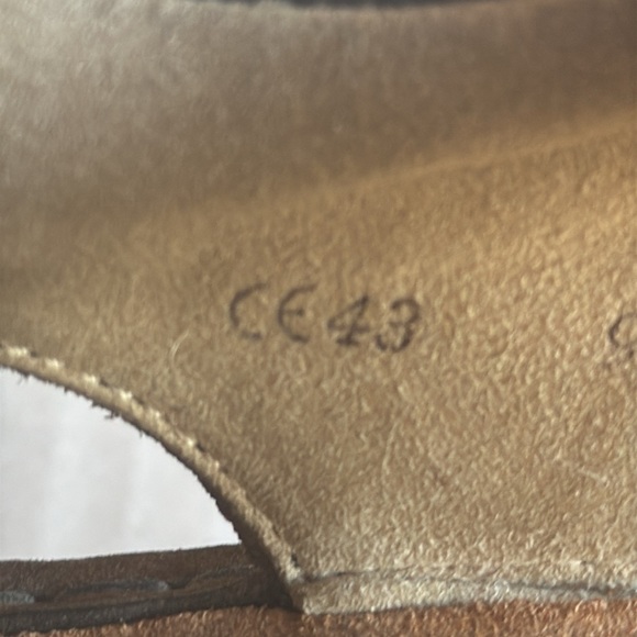 Finn Comfort Brown And Black Samara Sandals - Picture 12 of 15